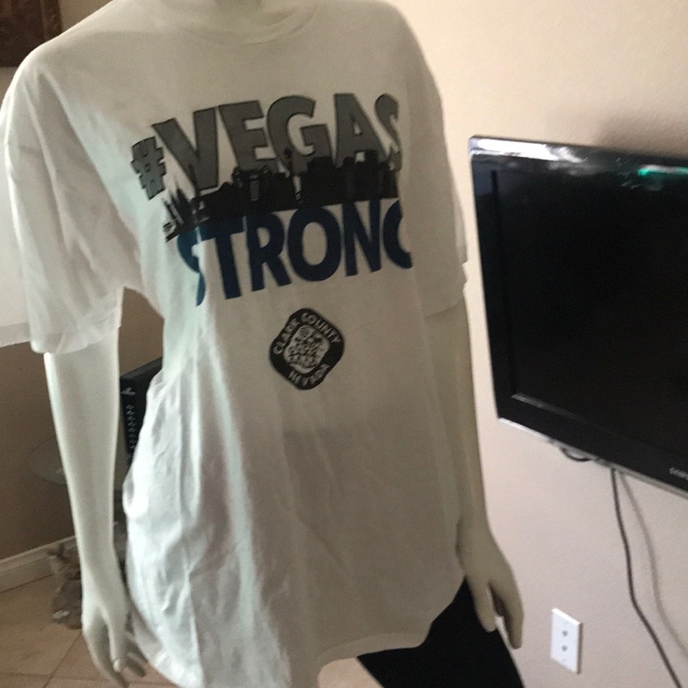 Vegas Strong t-shirt x-large 100%cotton.
